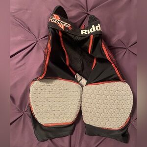 🖤🏈 Riddell Padded Football Shorts Youth Size Small 🏈🖤